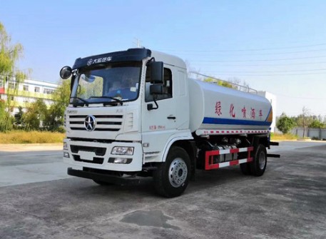 15噸灑水車自重多少噸_大運風(fēng)景15噸綠化灑水車廠家價格